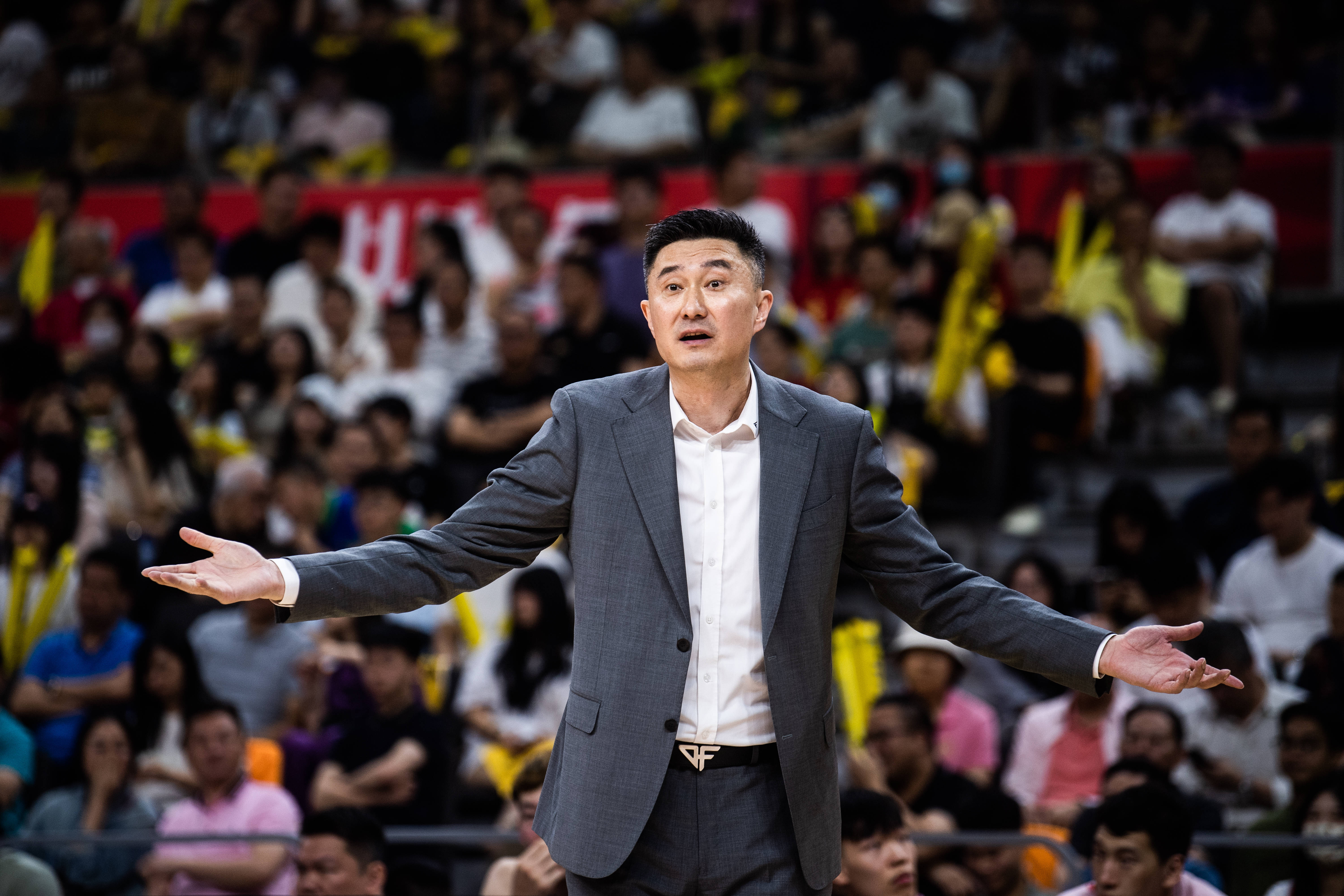 辽宁男篮大胜广厦队，韩德君霍侑康冲击季后赛票